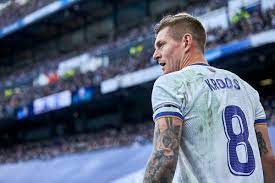 Toni Kroos maakt misschien over een jaar hangende laarzen